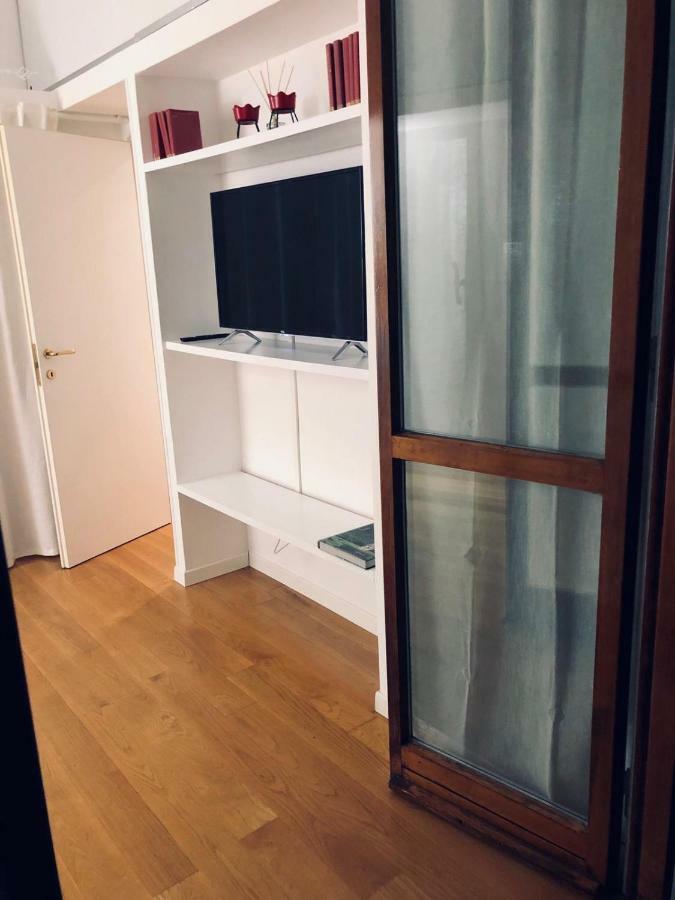 Florence Liberta Apartment With Balcony Buitenkant foto
